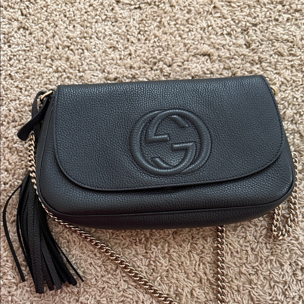Gucci Black Pebbled Leather Crossbody Bag